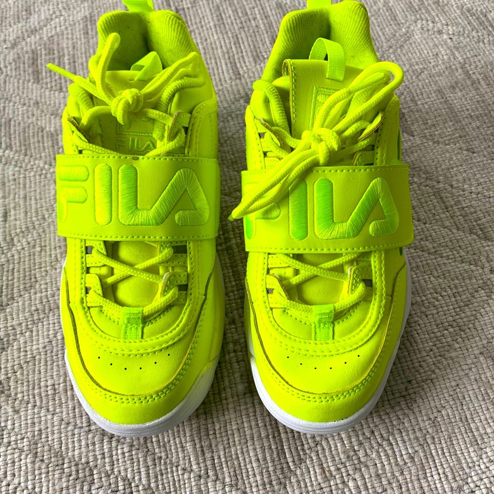 7.5 bright yellow fila